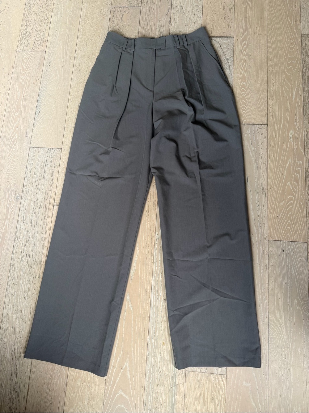 ASOS Women's Tall High-Rise Pleated Trousers — Gray